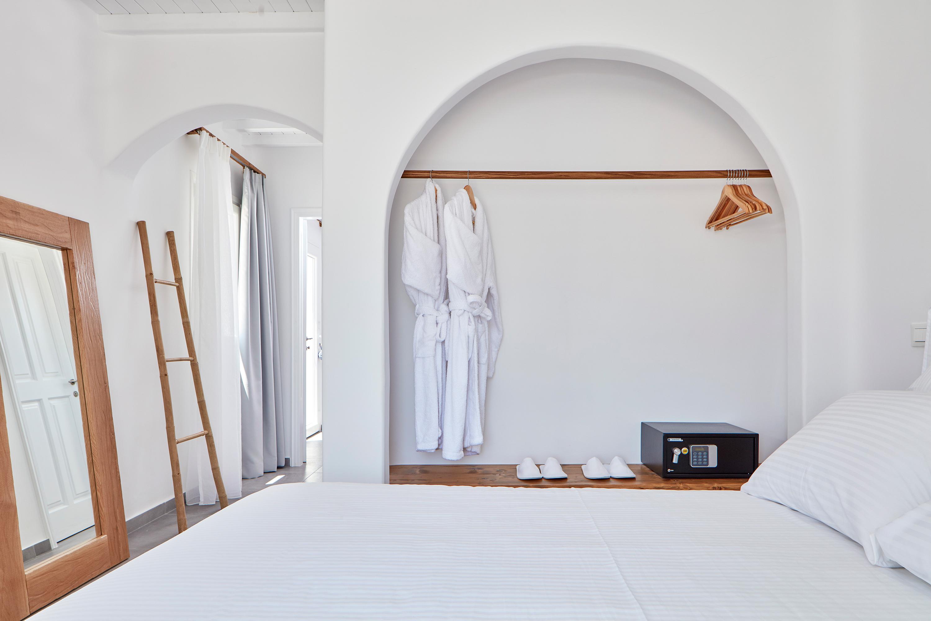 Mykonos Waves House & 4* Ornos (Mykonos)