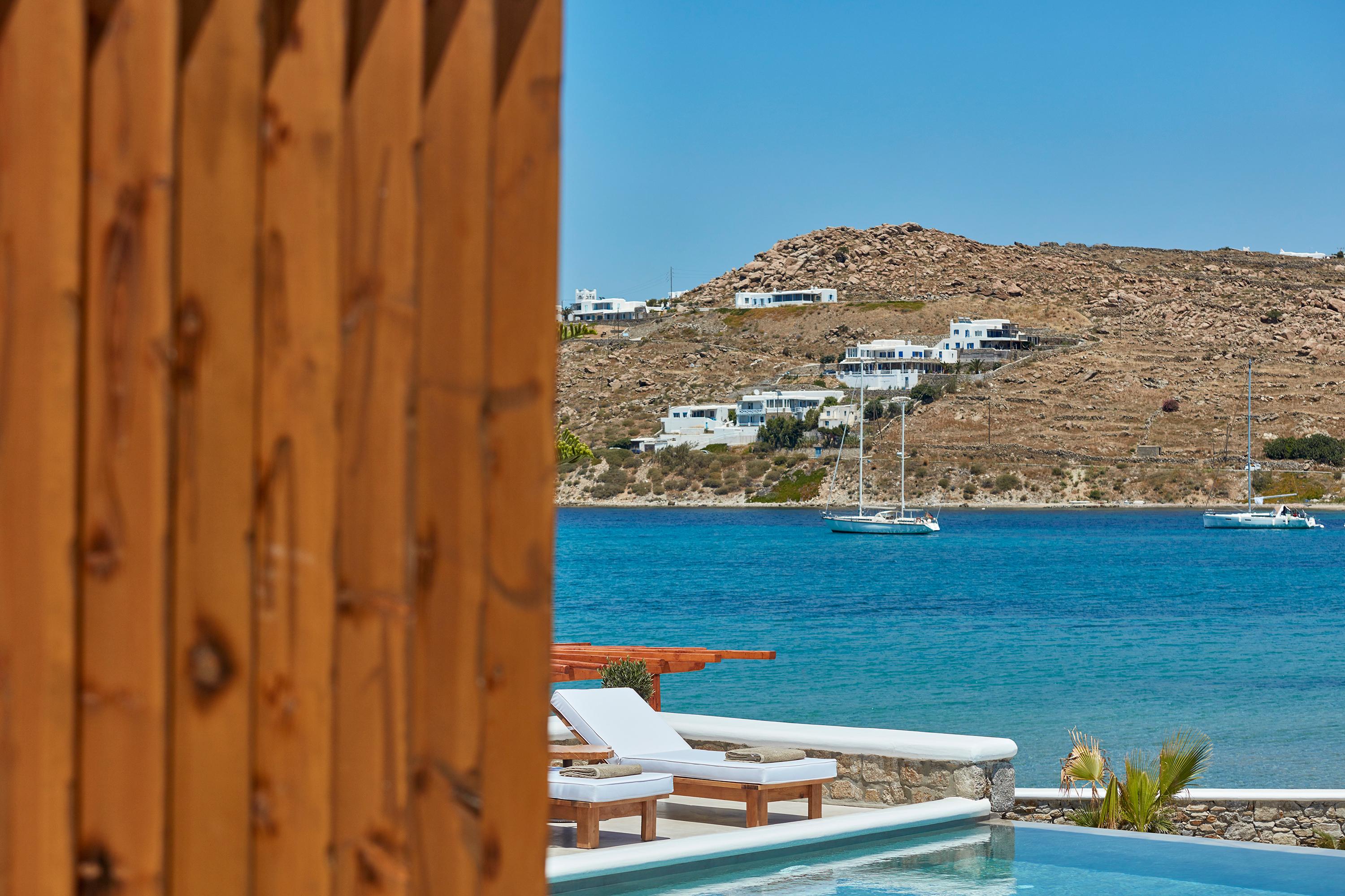 Mykonos Waves House & Aparthotel 4*